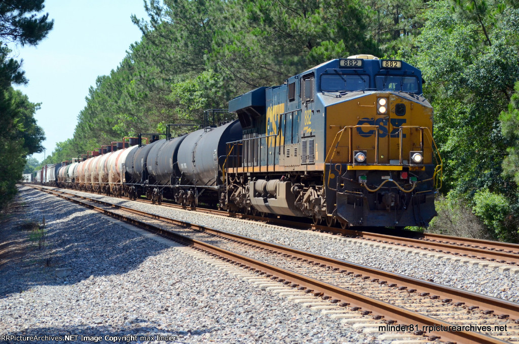 CSX 882